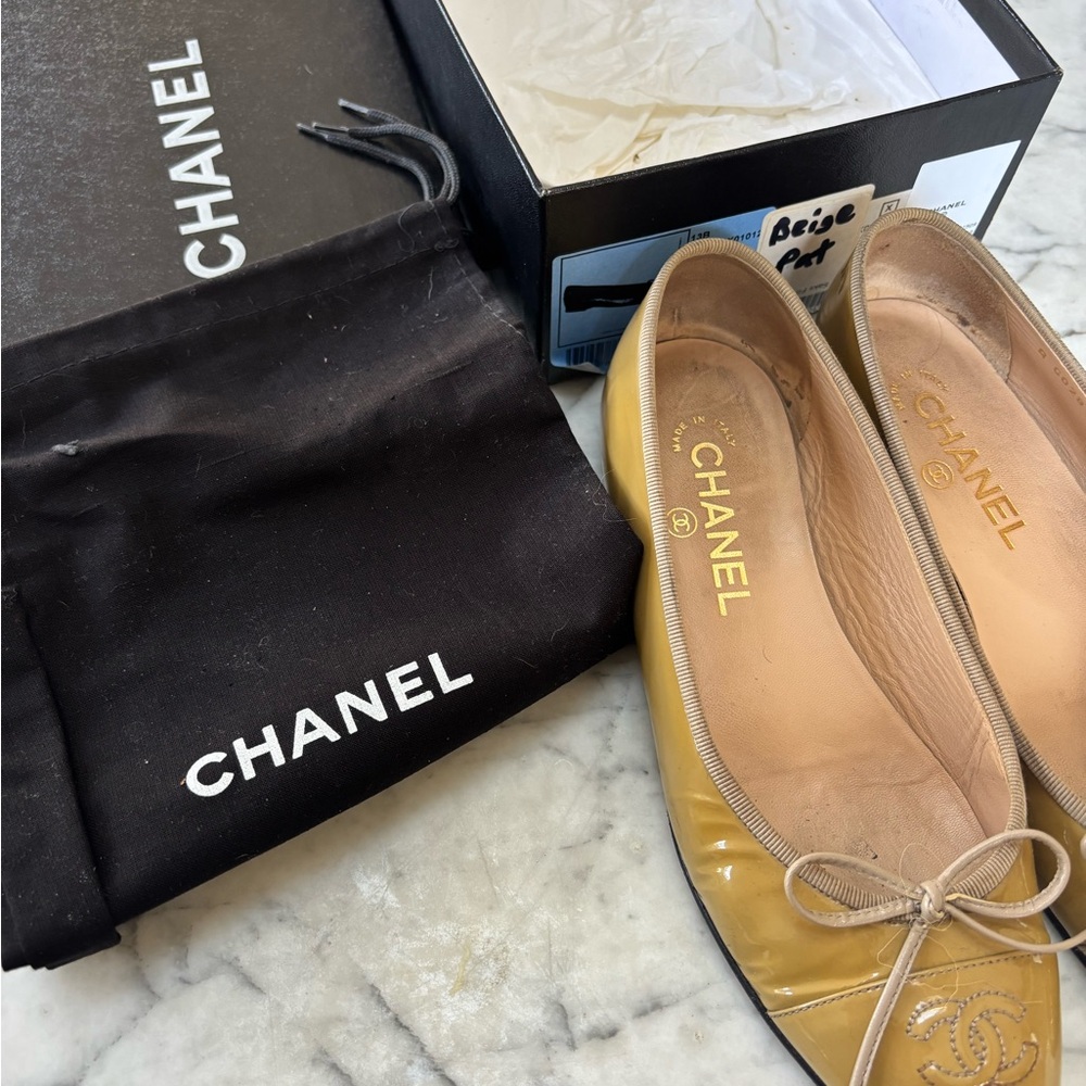 CHANEL patent calfskin ballerina  flats size 37 in beige pat - Picture 14 of 16